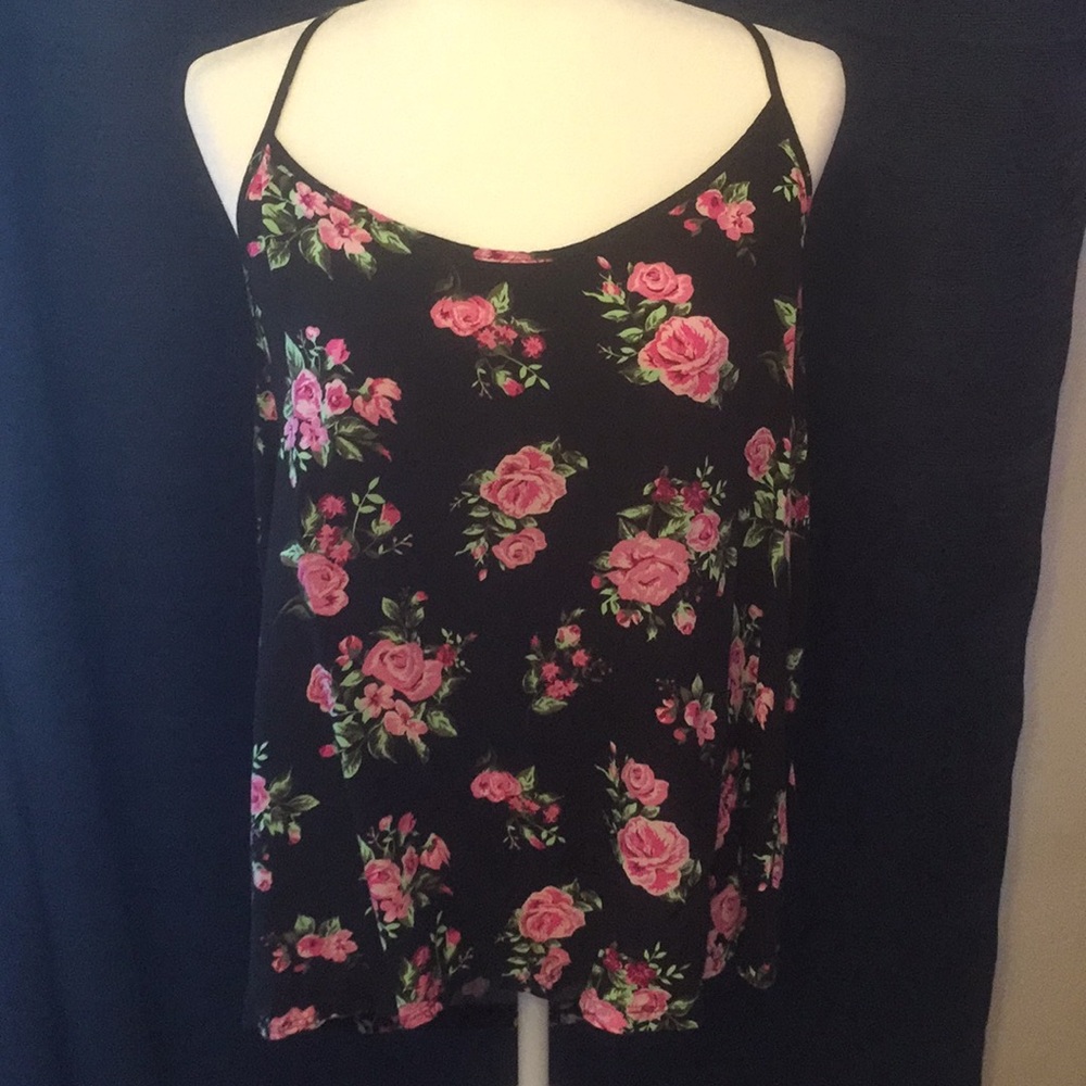 *FINAL MARKDOWN* Floral tank top size 3x (21) 💕